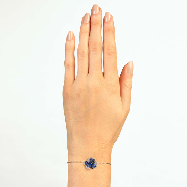 Bloom Small Flower Blue Sapphires Bracelet in White Gold